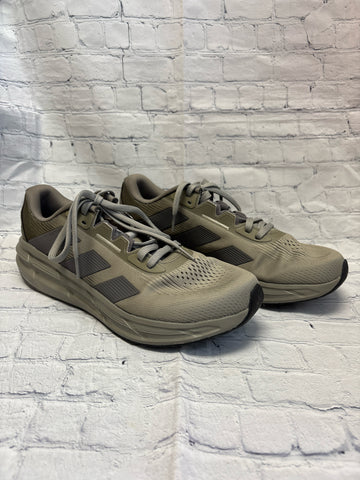 Size 13 Men's Green Adidas Tennis Shoe
