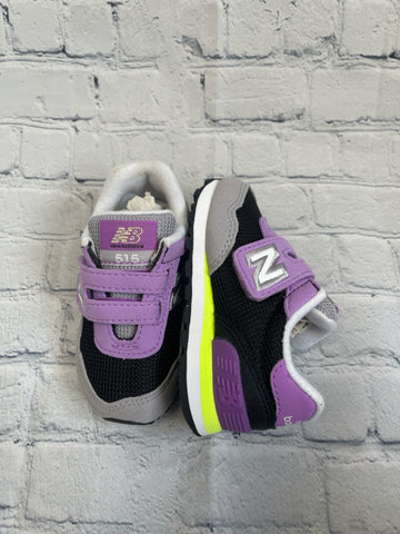 Size 5 Girl's Purple New Balance Tennis Shoe