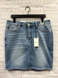 Size 1X Ladies Denim Judy Blue Skirt