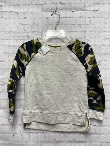 Size 5T Boy's Gray Camoflage Cat & Jack Sweatshirt