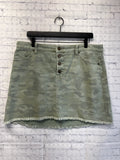 Size Large Ladies Green Camoflage Mudpie Skirt