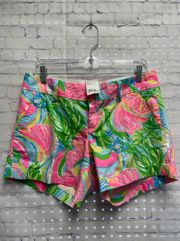 Size 6 Ladies Green Floral Lilly Pulitzer Shorts