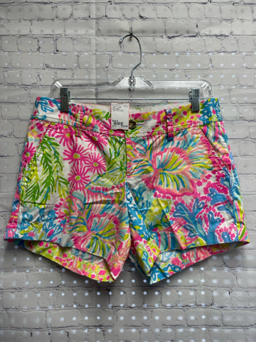 Size 6 Ladies Blue Floral Lilly Pulitzer Shorts