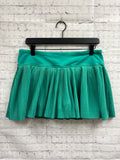 Size 8 Ladies Green lulu lemon Workout Skirt