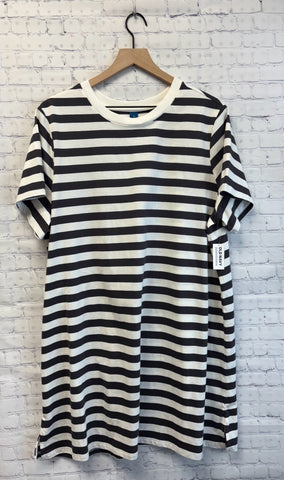 Size XL Ladies Gray Stripe Old Navy Dress