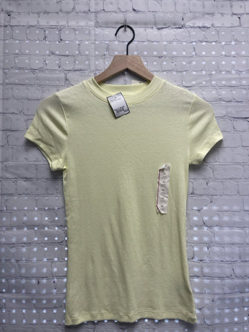 Size X-Small Ladies Yellow Ribbed A NEW DAY Top