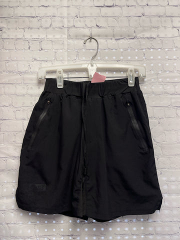 Size X-Small Men's Black ESNTLS Shorts