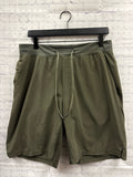 Size Large Men's Green lulu lemon Shorts