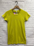 Size 6 Ladies Yellow lulu lemon Workout Top