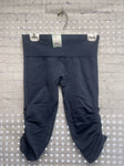 Size 8-10 Ladies Blue lulu lemon Workout Capri