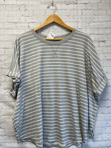 Size 2X Ladies Gray Stripe Maurices Top