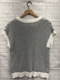Size Small Ladies White Print PrettyGarden Blouse