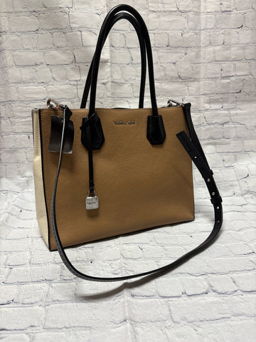 Ladies Tan Michael Kors Purse