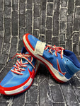 Size 9.5 Men's Blue Nike Tennis Shoe