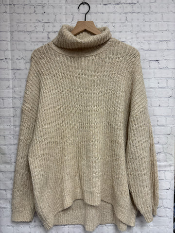 Size Large Ladies Tan Old Navy Sweater