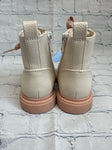 Size 5 Girl's White Cat & Jack Boot