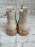 Size 5 Girl's White Cat & Jack Boot