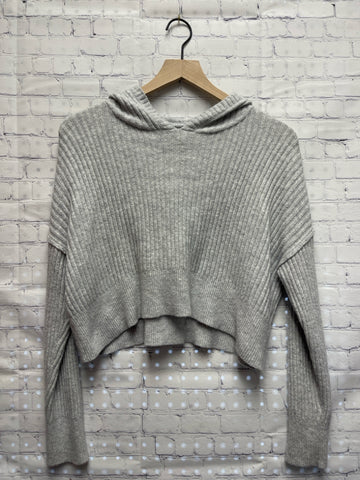 Size Medium Ladies Gray Aerie Sweater