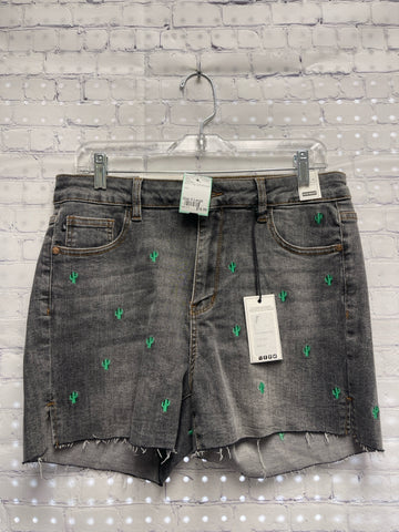 Size X-Large Ladies Gray DISTRESSED Judy Blue Shorts