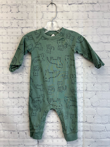 Size 6 months Boy's Green Print Carters Sleeper