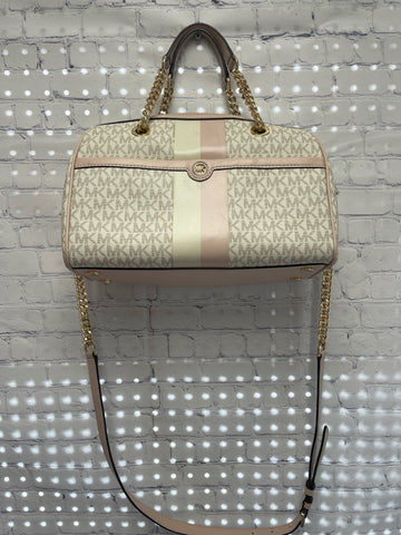 Size Medium Ladies Tan Print Michael Kors Purse