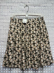 Size Medium Ladies White Print Loft Skirt
