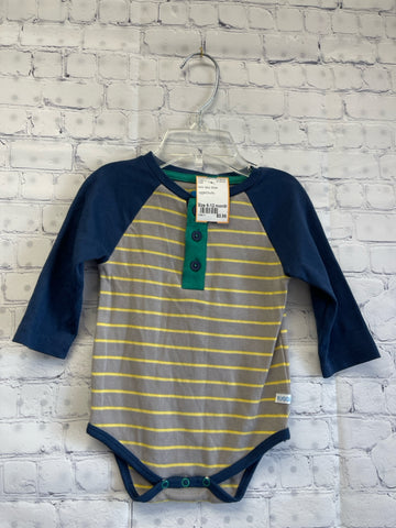 Size 6-12 months Boy's Navy Stripe Onsie