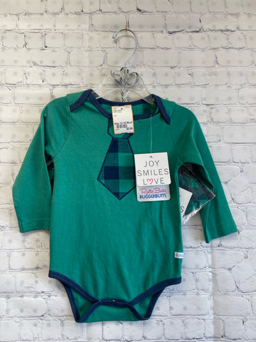 Size 12-18 Months Boy's Green Rugged Butts Onsie