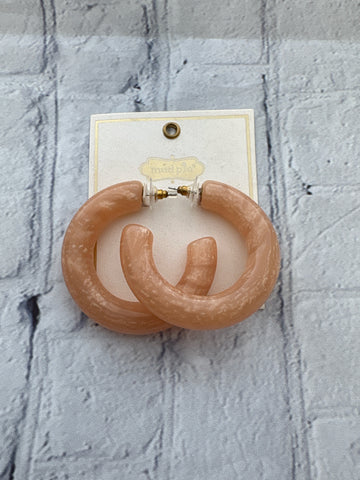 Ladies Tan Mudpie Earring