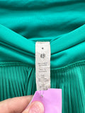 Size 8 Ladies Green lulu lemon Workout Skirt