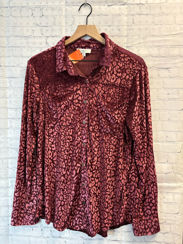Size XL Ladies Purple Animal Print Umgee Blouse