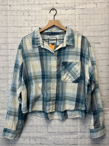 Size Medium Ladies Blue Plaid American Eagle Blouse