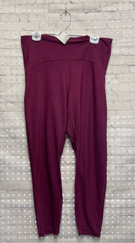 Size X-Large Ladies Purple Old Navy Workout Leggings
