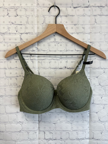 Size 36 D Ladies Green Aerie Bra