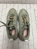 Size 8 Ladies Green Under Armour Tennis Shoe