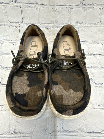 Size 9 Boy's Green Camoflage Hey dude Shoe