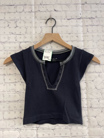 Size X-Small Ladies Black Ribbed URBAN OUTFITTERS Top