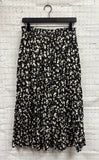 Size Large Ladies Black Floral bohme Skirt