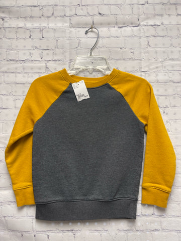 Size 5T Boy's Gray Cat & Jack Sweatshirt