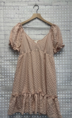 Size Medium Ladies Pink Dress